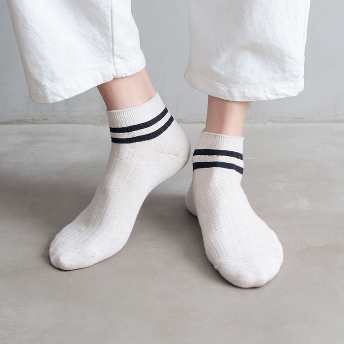 91家纺网 家纺一手货源 找家纺 良品汇馆 2025春夏新款日式无印男士双杠棉袜子良品精梳棉双针运动休闲袜四季短袜五分袜 米白