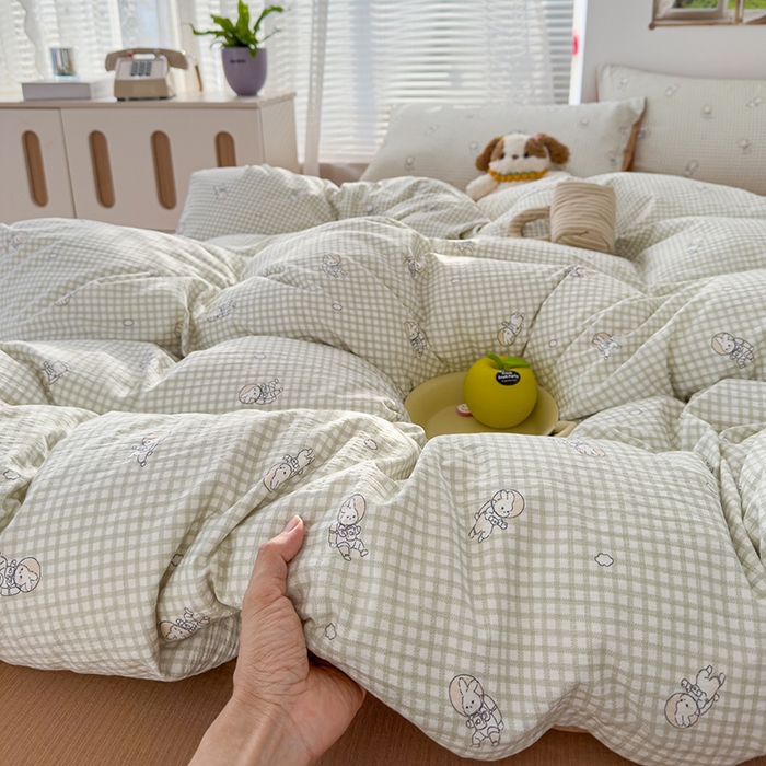 91家纺网 家纺一手货源 找家纺 竹合家纺 2025新品云感皱皱四件套跑量款小清新四件套 航空小兔-绿