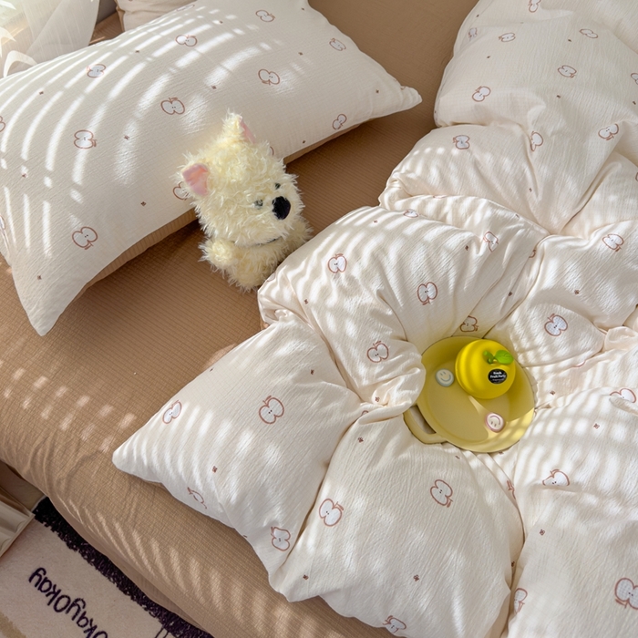 91家纺网 家纺一手货源 找家纺 竹合家纺 2025新品云感皱皱四件套跑量款小清新四件套 小苹果