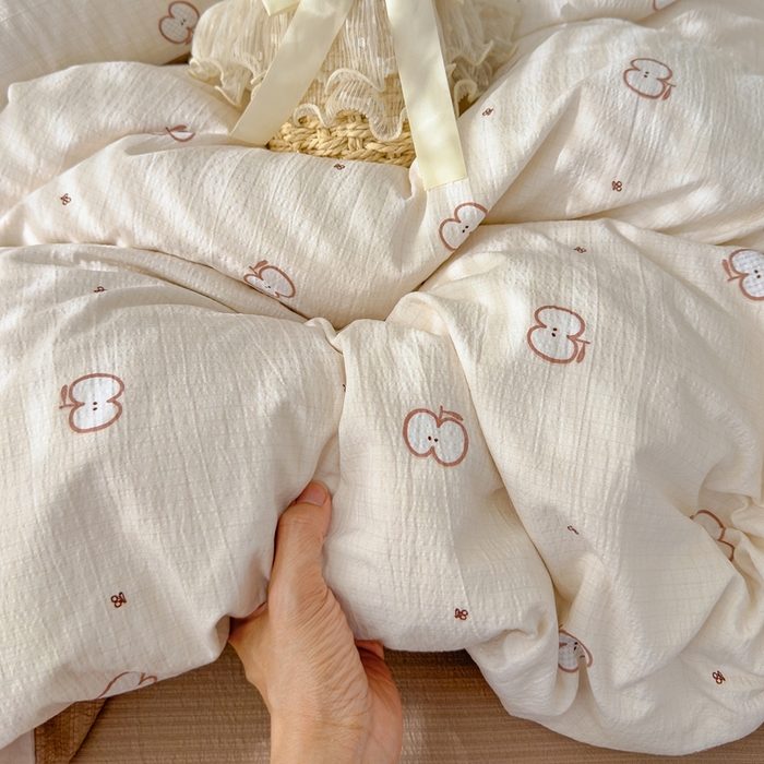 91家纺网 家纺一手货源 找家纺 竹合家纺 2025新品云感皱皱四件套跑量款小清新四件套 小苹果