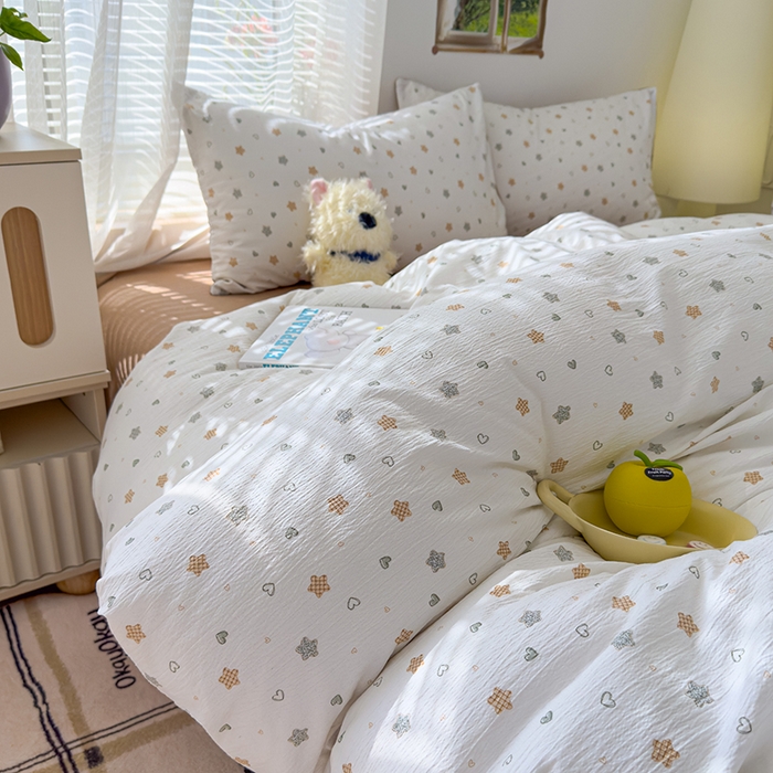 91家纺网 家纺一手货源 找家纺 竹合家纺 2025新品云感皱皱四件套跑量款小清新四件套 星星饼干