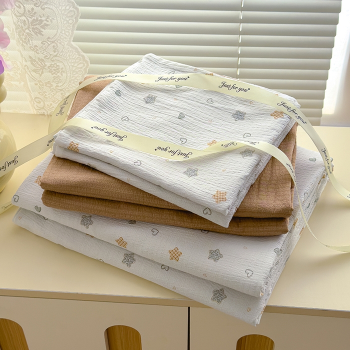 91家纺网 家纺一手货源 找家纺 竹合家纺 2025新品云感皱皱四件套跑量款小清新四件套 星星饼干