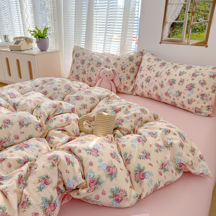 91家纺网 家纺一手货源 找家纺 竹合家纺 2025新品云感皱皱四件套跑量款小清新四件套 墨红玫瑰