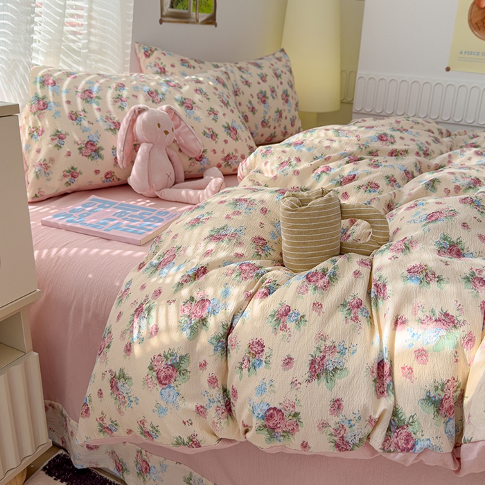 91家纺网 家纺一手货源 找家纺 竹合家纺 2025新品云感皱皱四件套跑量款小清新四件套 墨红玫瑰