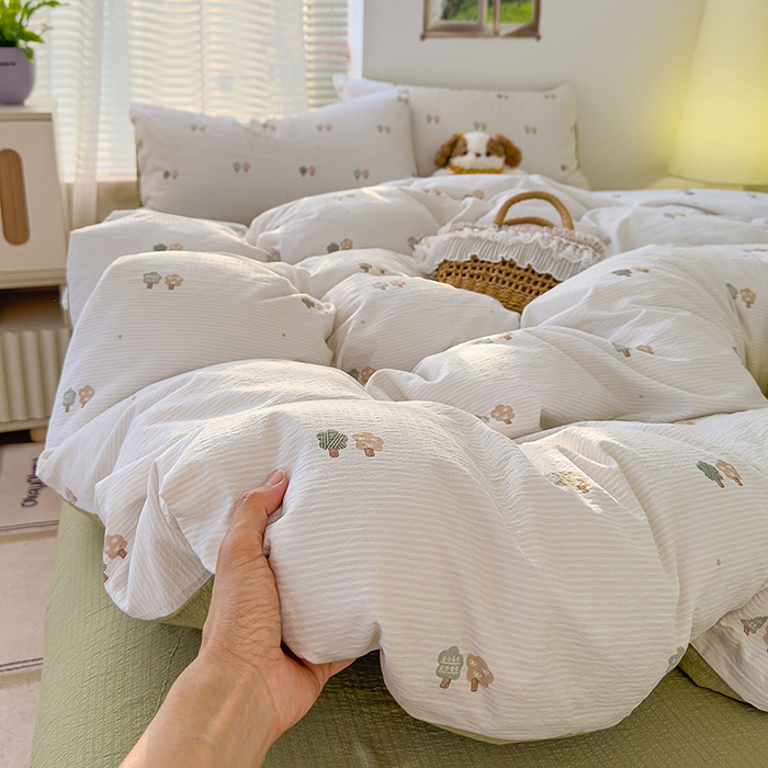 91家纺网 家纺一手货源 找家纺 竹合家纺 2025新品云感皱皱四件套跑量款小清新四件套 小树林-绿