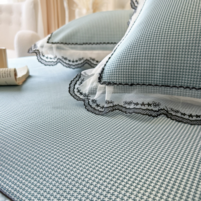 91家纺网 家纺一手货源 找家纺 恋尚 2025新款可机洗可水洗冰丝床裙软席 卡梵-绿