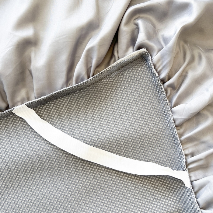 91家纺网 家纺一手货源 找家纺 恋尚 2025新款可机洗可水洗冰丝床裙软席 卡梵-浅灰