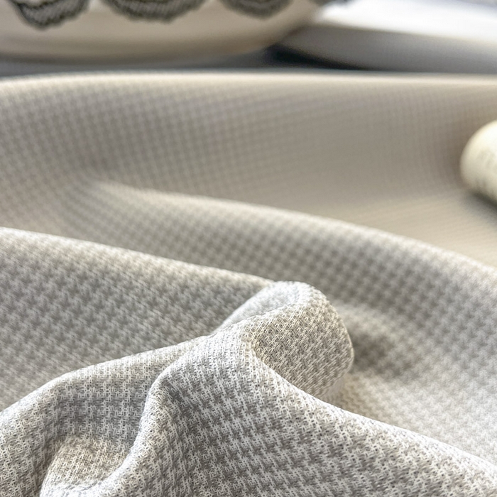 91家纺网 家纺一手货源 找家纺 恋尚 2025新款可机洗可水洗冰丝床裙软席 卡梵-浅灰