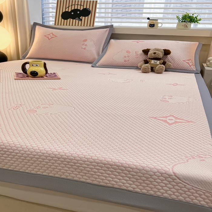 91家纺网 家纺一手货源 找家纺 857家居 2025新款卡皮巴拉凉豆豆凉席套件-床单款 卡皮巴拉-粉色