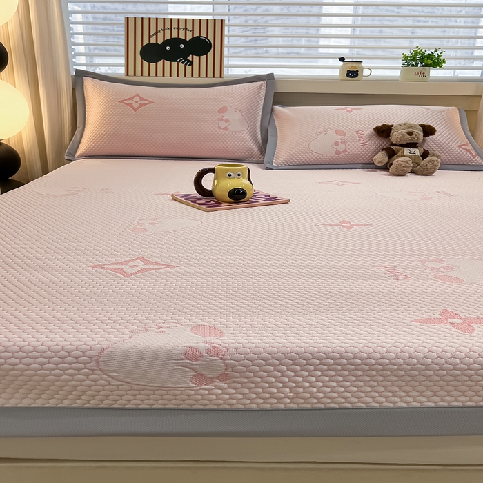 91家纺网 家纺一手货源 找家纺 857家居 2025新款卡皮巴拉凉豆豆凉席套件-床单款 卡皮巴拉-粉色