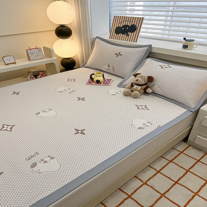 91家纺网 家纺一手货源 找家纺 857家居 2025新款卡皮巴拉凉豆豆凉席套件-床单款 卡皮巴拉-咖色