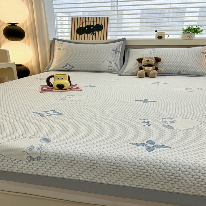 91家纺网 家纺一手货源 找家纺 857家居 2025新款卡皮巴拉凉豆豆凉席套件-床单款 卡皮巴拉-蓝色