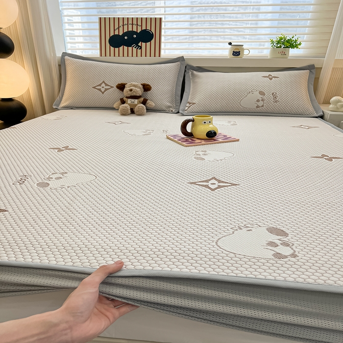 91家纺网 家纺一手货源 找家纺 （总）857家居 2025新款卡皮巴拉凉豆豆凉席套件-床笠款