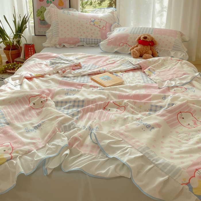 91家纺网 家纺一手货源 找家纺 桃心家居 2025新款A类云柔水洗棉花边韩版少女可爱仙仙大豆单夏被夏凉被空调被四件套 水洗棉花边-夏被布丁猫