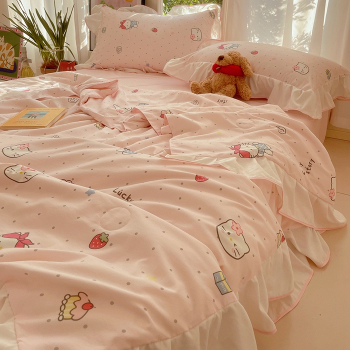 91家纺网 家纺一手货源 找家纺 桃心家居 2025新款A类云柔水洗棉花边韩版少女可爱仙仙大豆单夏被夏凉被空调被四件套 水洗棉花边-夏被甜甜猫咪