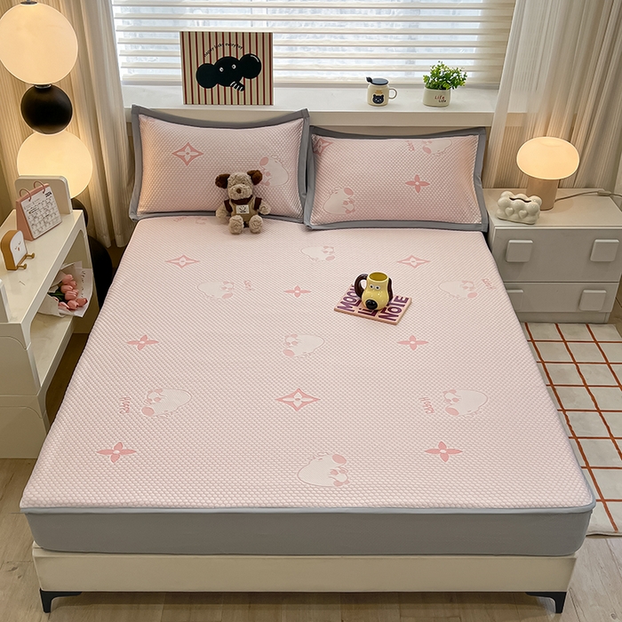 91家纺网 家纺一手货源 找家纺 857家居 2025新款卡皮巴拉凉豆豆凉席套件-床笠款 卡皮巴拉-粉色