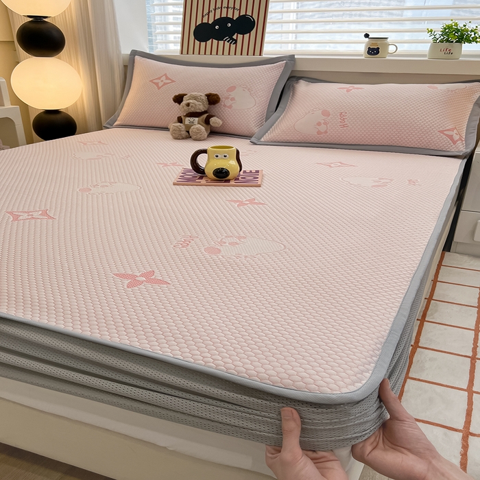 91家纺网 家纺一手货源 找家纺 857家居 2025新款卡皮巴拉凉豆豆凉席套件-床笠款 卡皮巴拉-粉色