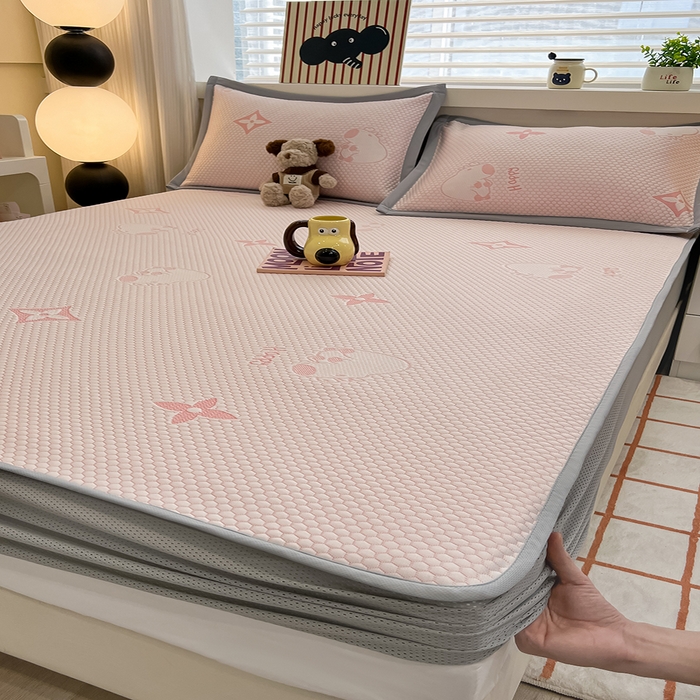 91家纺网 家纺一手货源 找家纺 857家居 2025新款卡皮巴拉凉豆豆凉席套件-床笠款 卡皮巴拉-粉色