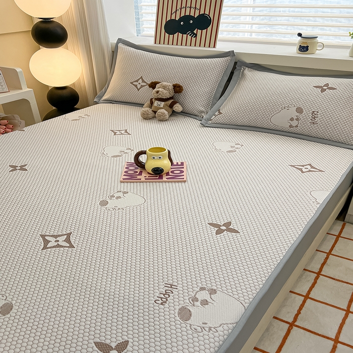 91家纺网 家纺一手货源 找家纺 857家居 2025新款卡皮巴拉凉豆豆凉席套件-床笠款 卡皮巴拉-咖色