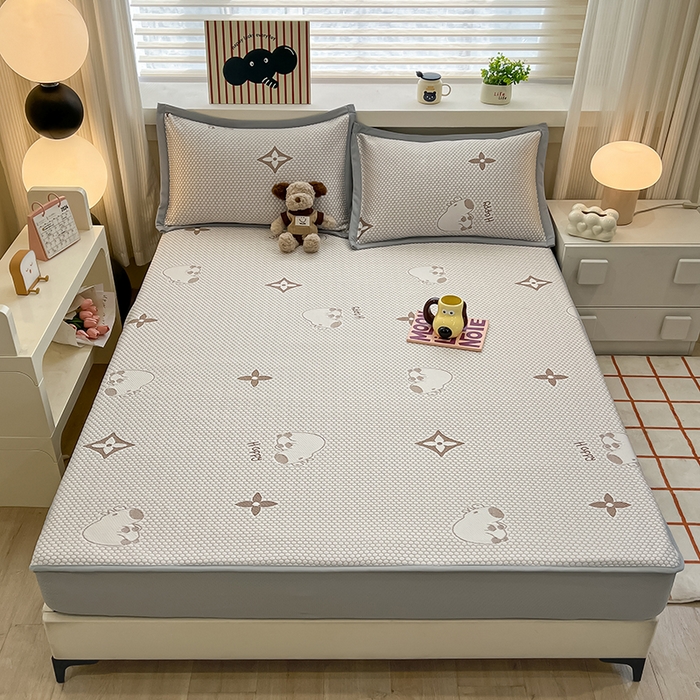 91家纺网 家纺一手货源 找家纺 857家居 2025新款卡皮巴拉凉豆豆凉席套件-床笠款 卡皮巴拉-咖色