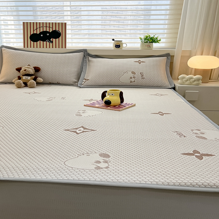 91家纺网 家纺一手货源 找家纺 857家居 2025新款卡皮巴拉凉豆豆凉席套件-床笠款 卡皮巴拉-咖色