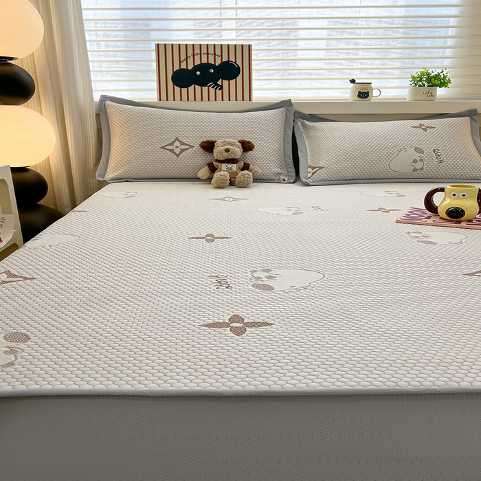 91家纺网 家纺一手货源 找家纺 857家居 2025新款卡皮巴拉凉豆豆凉席套件-床笠款 卡皮巴拉-咖色