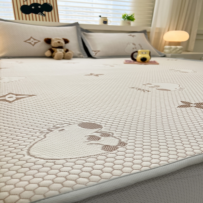 91家纺网 家纺一手货源 找家纺 857家居 2025新款卡皮巴拉凉豆豆凉席套件-床笠款 卡皮巴拉-咖色