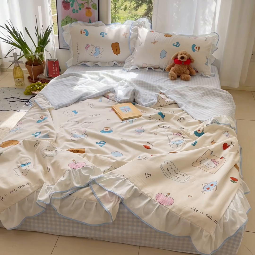 91家纺网 家纺一手货源 找家纺 桃心家居 2025新款A类云柔水洗棉花边韩版少女可爱仙仙大豆单夏被夏凉被空调被四件套 水洗棉花边-夏被猫咪日记