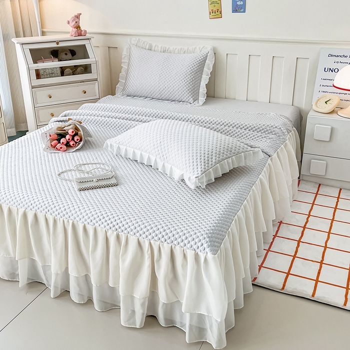 91家纺网 家纺一手货源 找家纺 857家居 2025新款冰雪凉豆豆床裙凉席三件套 冰雪豆豆席灰