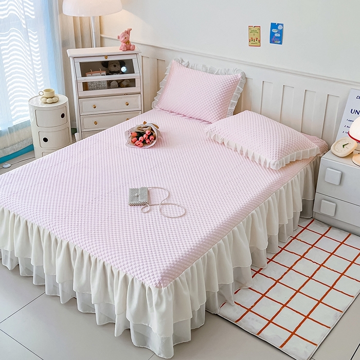 91家纺网 家纺一手货源 找家纺 857家居 2025新款冰雪凉豆豆床裙凉席三件套 冰雪豆豆席粉