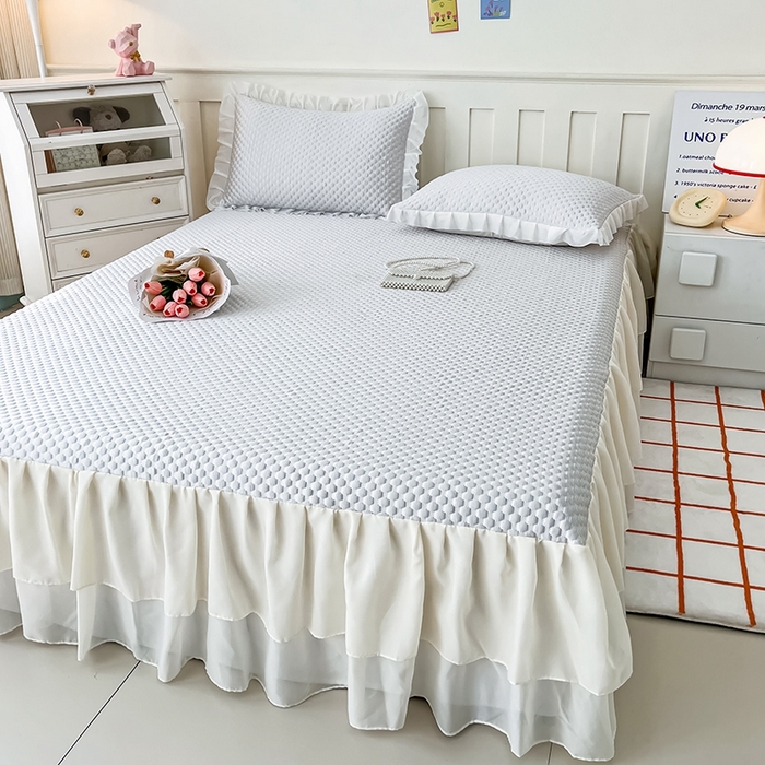 91家纺网 家纺一手货源 找家纺 857家居 2025新款冰雪凉豆豆床裙凉席三件套 冰雪豆豆席灰