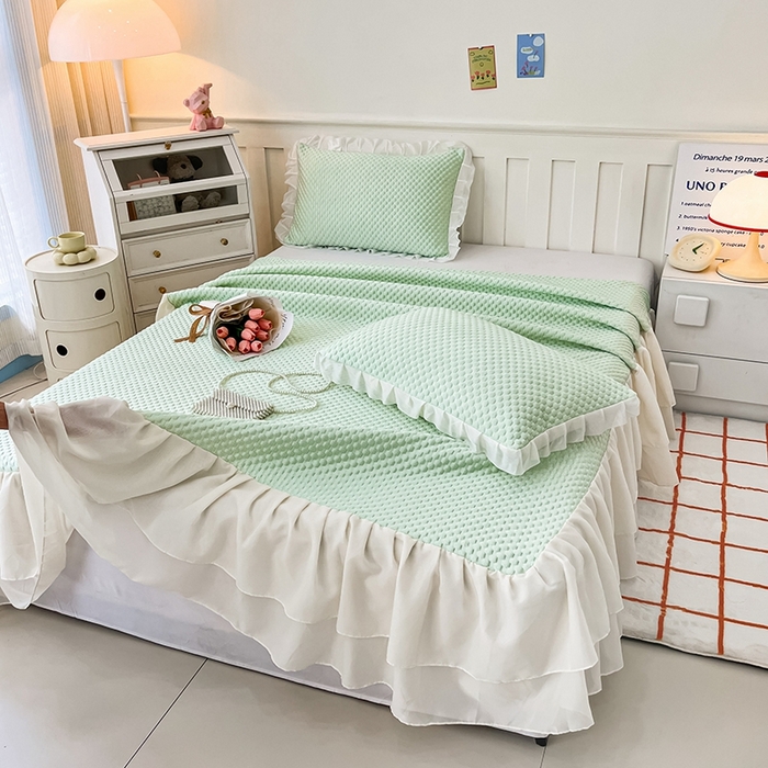 91家纺网 家纺一手货源 找家纺 857家居 2025新款冰雪凉豆豆床裙凉席三件套 冰雪豆豆席绿