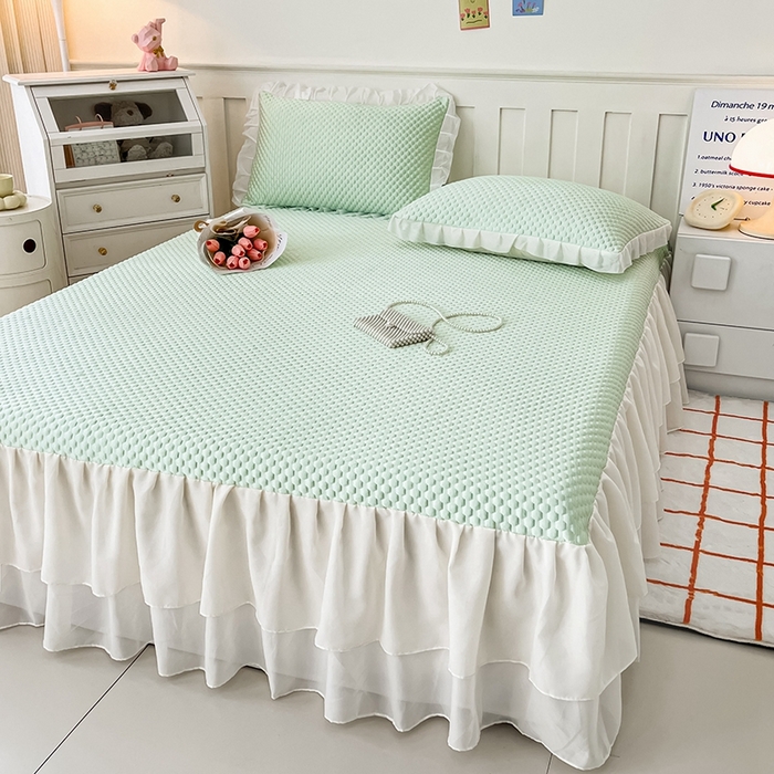 91家纺网 家纺一手货源 找家纺 857家居 2025新款冰雪凉豆豆床裙凉席三件套 冰雪豆豆席绿