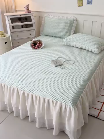 91家纺网 家纺一手货源 找家纺 857家居 2025新款冰雪凉豆豆床裙凉席三件套 冰雪豆豆席绿