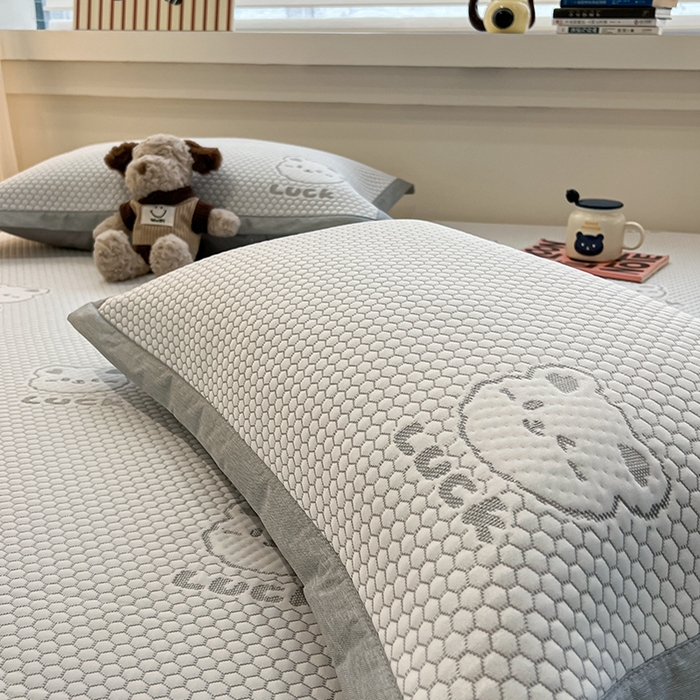 91家纺网 家纺一手货源 找家纺 （总）857家居 2025新款提花冰豆豆凉席三件套