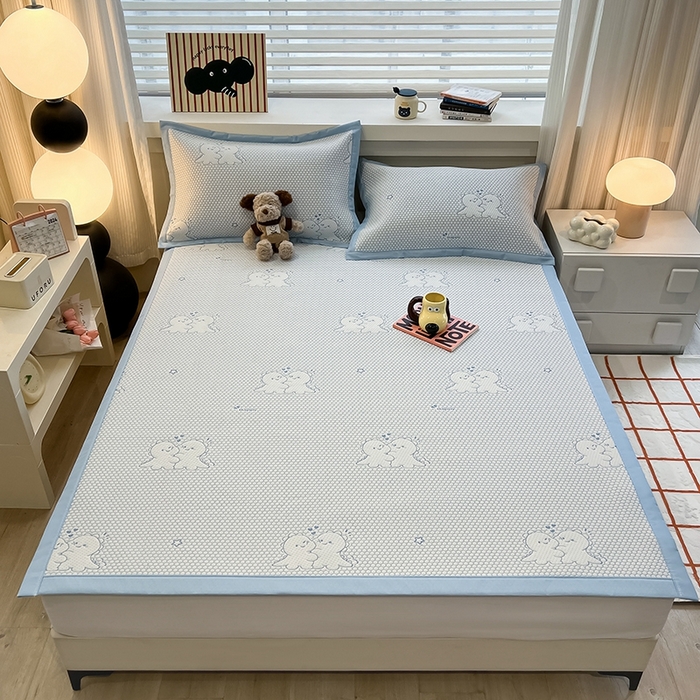 91家纺网 家纺一手货源 找家纺 857家居 2025新款提花冰豆豆凉席三件套 豆豆席蓝恐龙