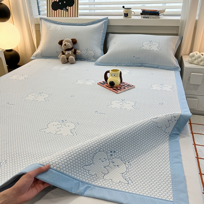 91家纺网 家纺一手货源 找家纺 857家居 2025新款提花冰豆豆凉席三件套 豆豆席蓝恐龙