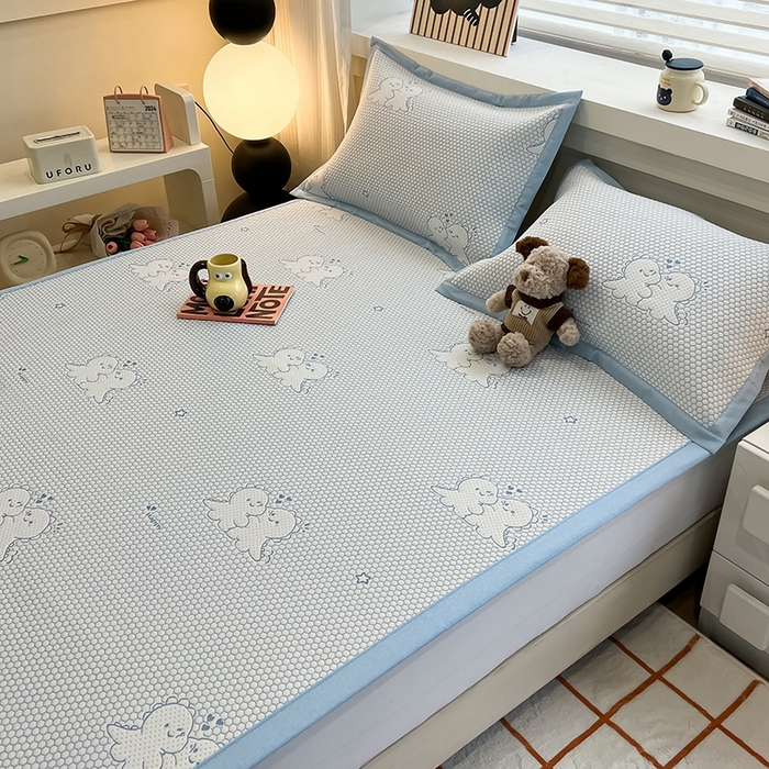 91家纺网 家纺一手货源 找家纺 857家居 2025新款提花冰豆豆凉席三件套 豆豆席蓝恐龙