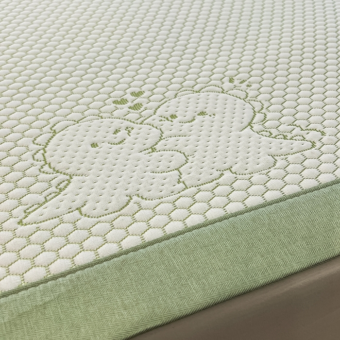 91家纺网 家纺一手货源 找家纺 857家居 2025新款提花冰豆豆凉席三件套 豆豆席绿恐龙