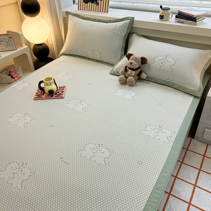 91家纺网 家纺一手货源 找家纺 857家居 2025新款提花冰豆豆凉席三件套 豆豆席绿恐龙