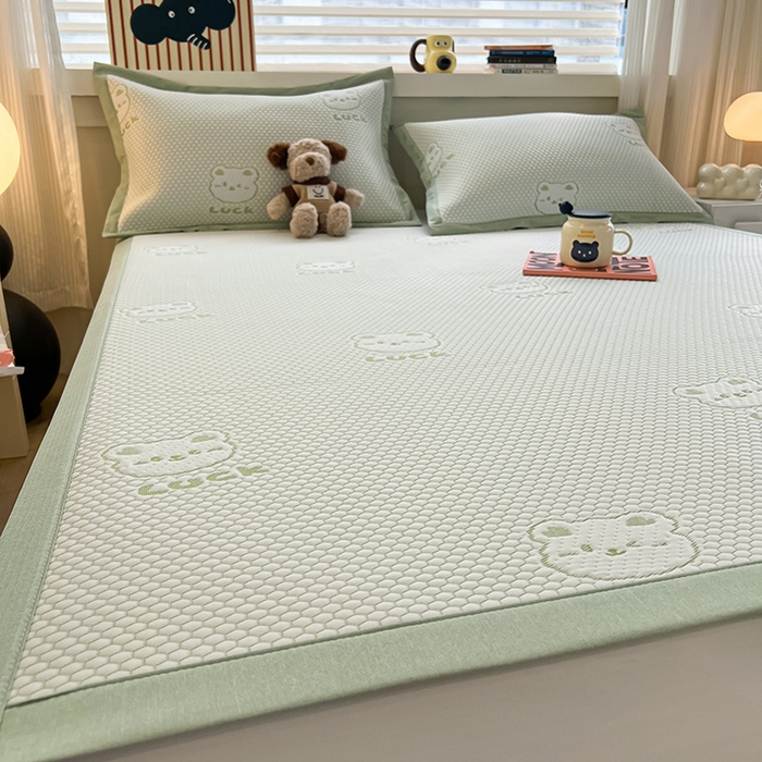 91家纺网 家纺一手货源 找家纺 857家居 2025新款提花冰豆豆凉席三件套 豆豆席绿熊