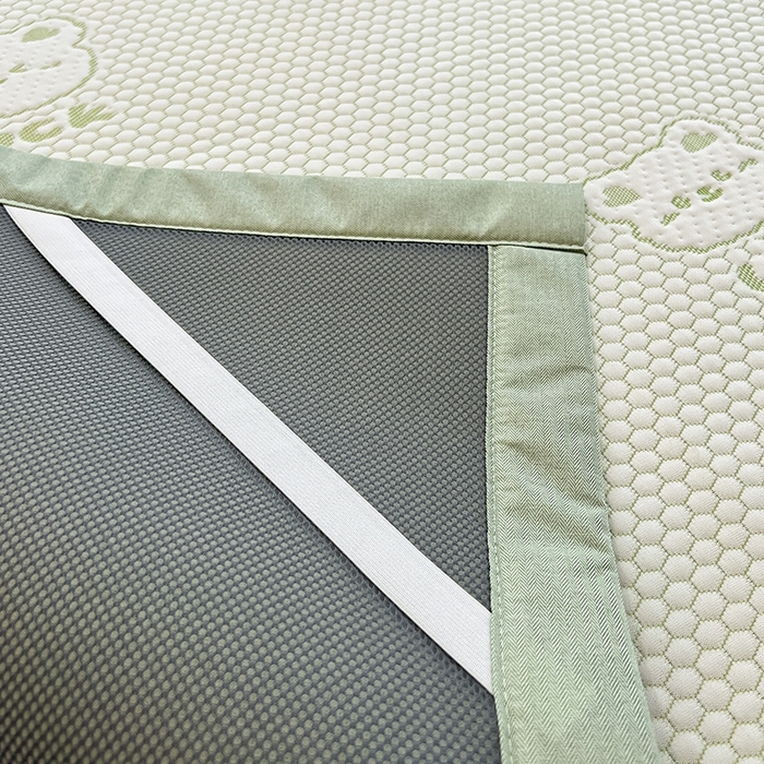 91家纺网 家纺一手货源 找家纺 857家居 2025新款提花冰豆豆凉席三件套 豆豆席绿熊