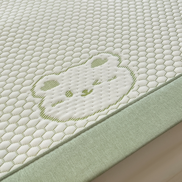 91家纺网 家纺一手货源 找家纺 857家居 2025新款提花冰豆豆凉席三件套 豆豆席绿熊