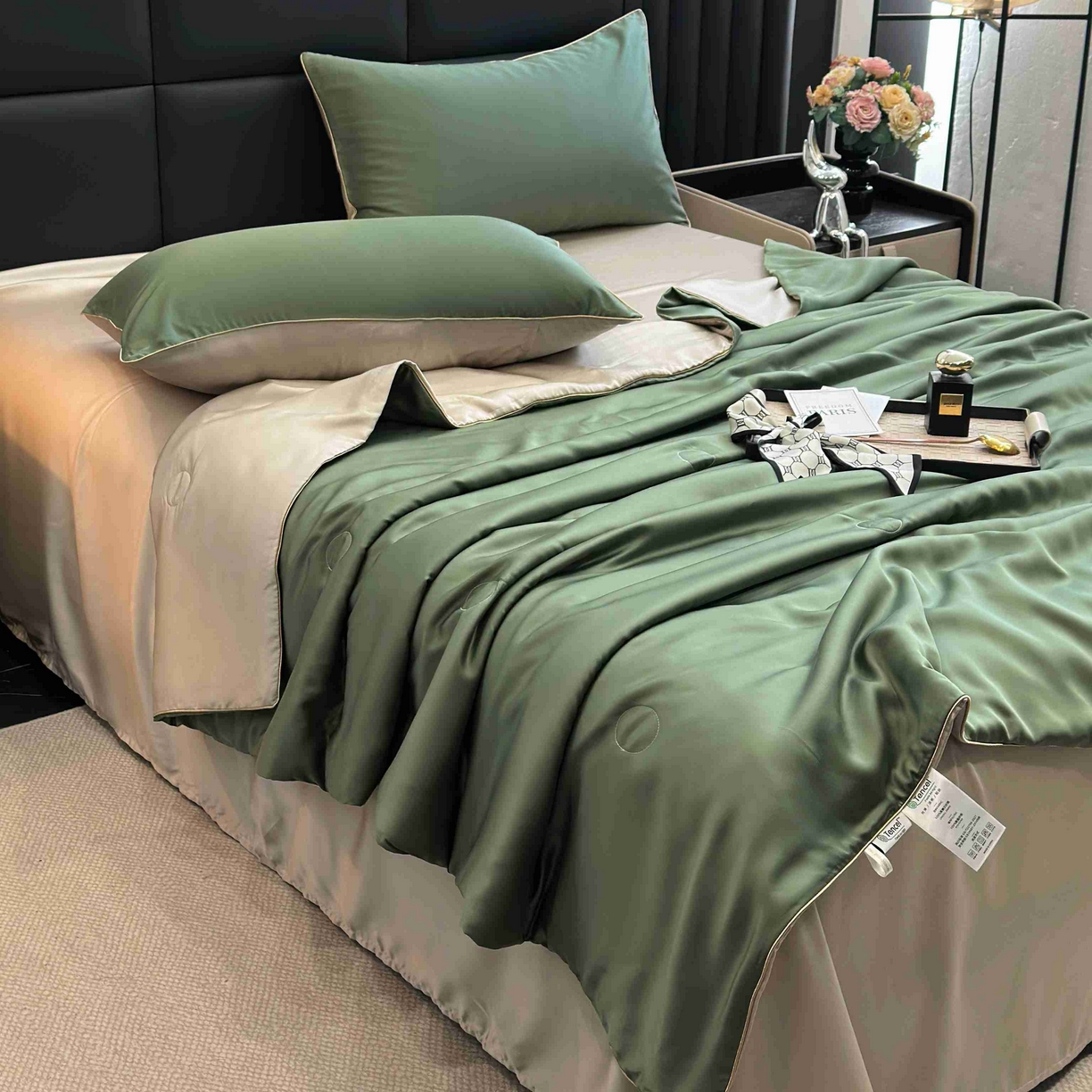 91家纺网 家纺一手货源 找家纺 2025新款100%兰精天丝60支夏被单品夏被四件套 石青绿+香槟