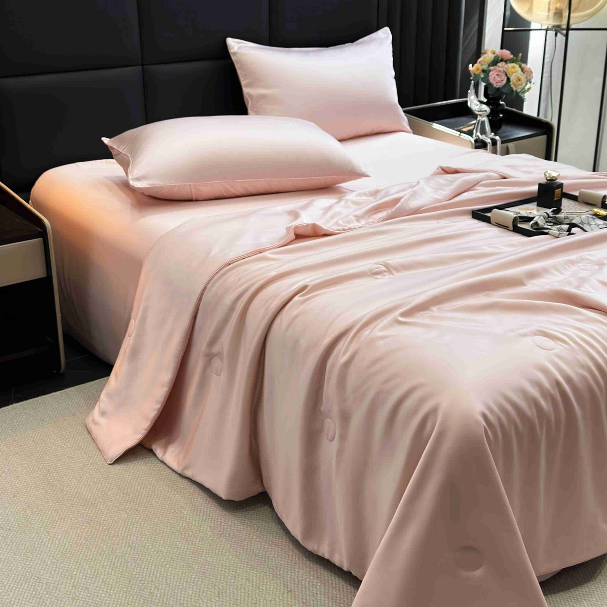 91家纺网 家纺一手货源 找家纺 2025新款100%兰精天丝60支夏被单品夏被四件套 水粉