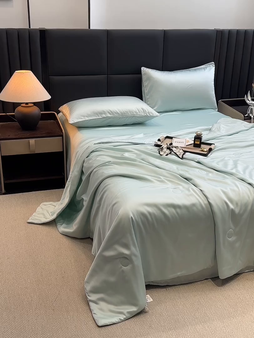 91家纺网 家纺一手货源 找家纺 2025新款100%兰精天丝60支夏被单品夏被四件套 天水蓝