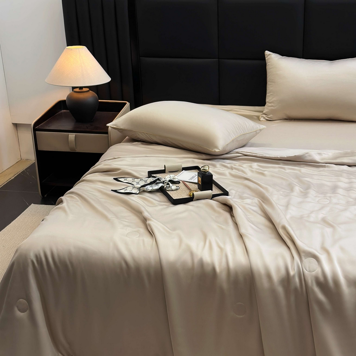 91家纺网 家纺一手货源 找家纺 2025新款100%兰精天丝60支夏被单品夏被四件套 香槟