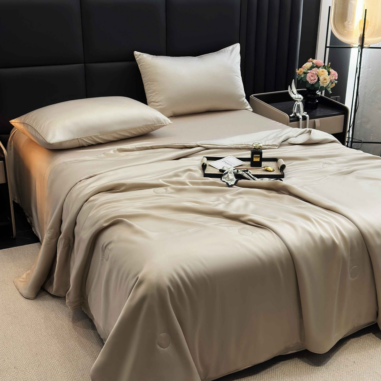 91家纺网 家纺一手货源 找家纺 2025新款100%兰精天丝60支夏被单品夏被四件套 香槟