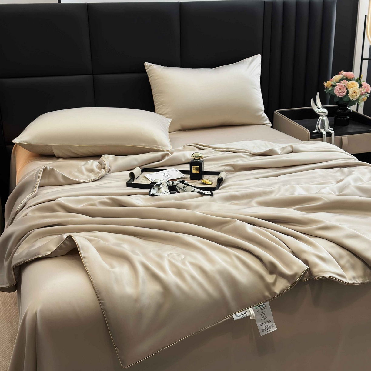 91家纺网 家纺一手货源 找家纺 2025新款100%兰精天丝60支夏被单品夏被四件套 香槟