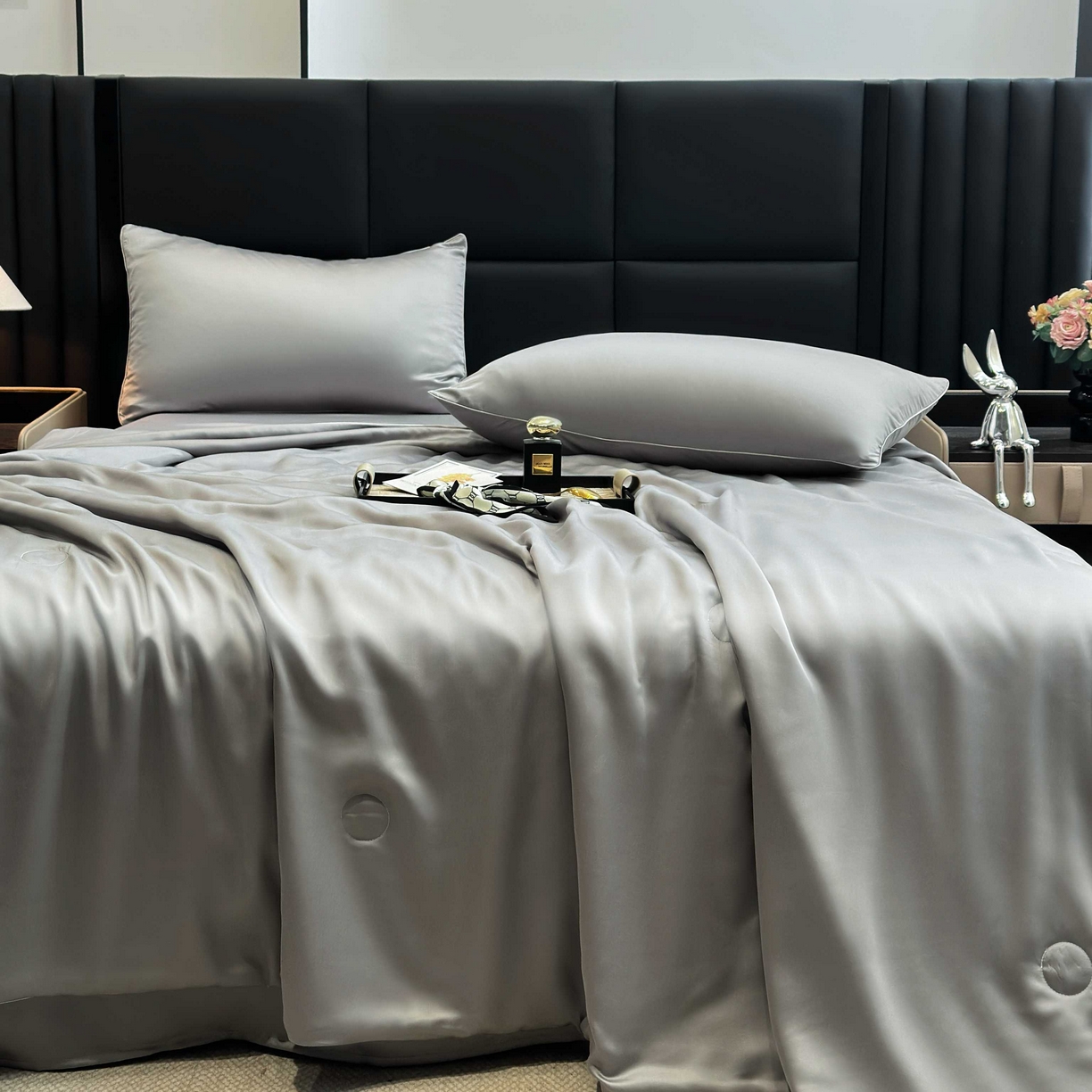 91家纺网 家纺一手货源 找家纺 2025新款100%兰精天丝60支夏被单品夏被四件套 烟灰